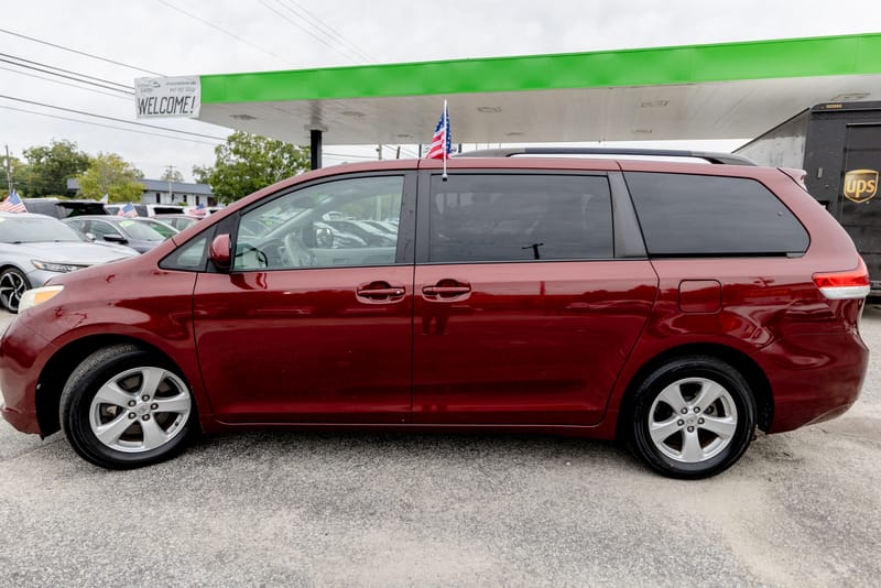 2014 TOYOTA SIENNA LE - TOY522431