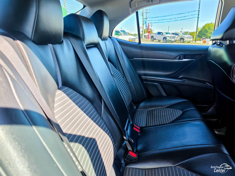 2021 TOYOTA CAMRY SE - TOY527448B
