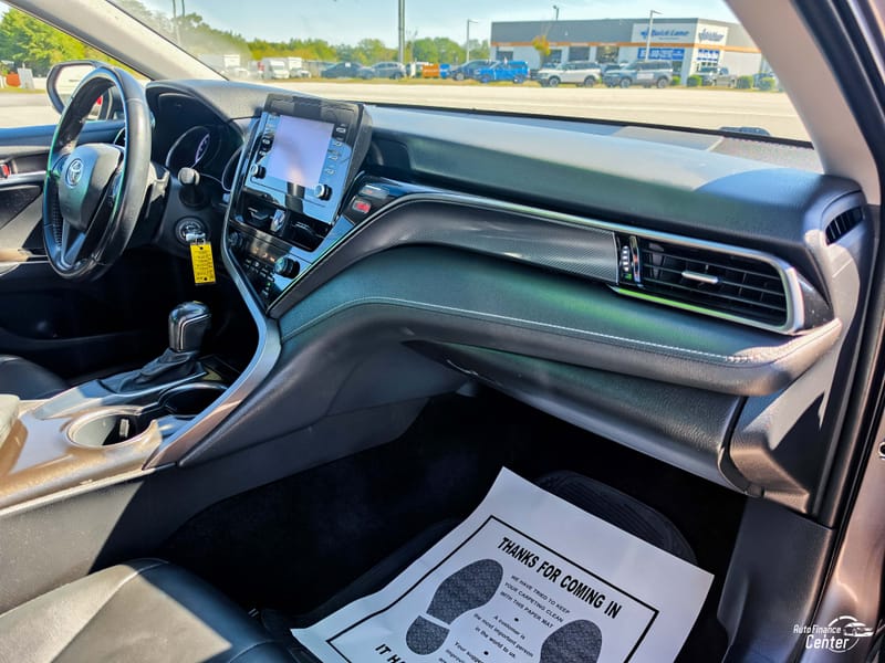 2021 TOYOTA CAMRY SE - TOY527448B