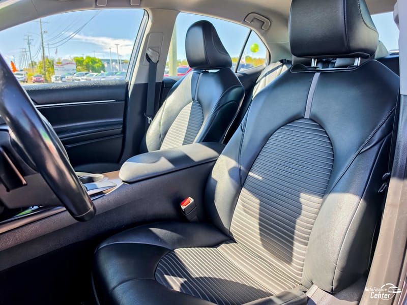 2021 TOYOTA CAMRY SE - TOY527448B