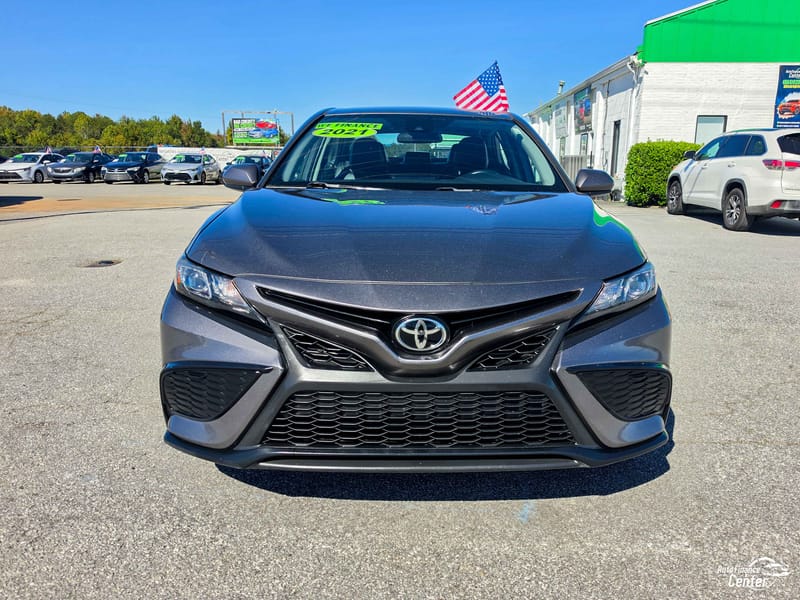 2021 TOYOTA CAMRY SE - TOY527448B