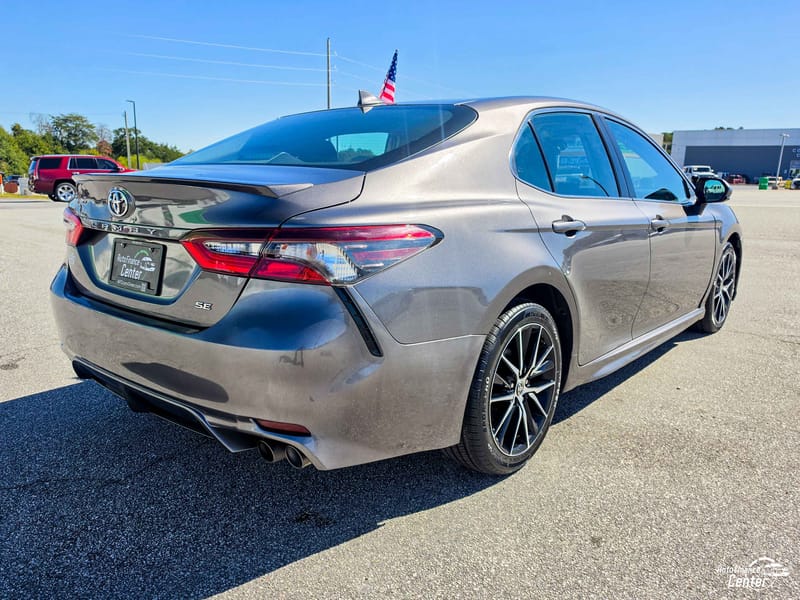 2021 TOYOTA CAMRY SE - TOY527448B