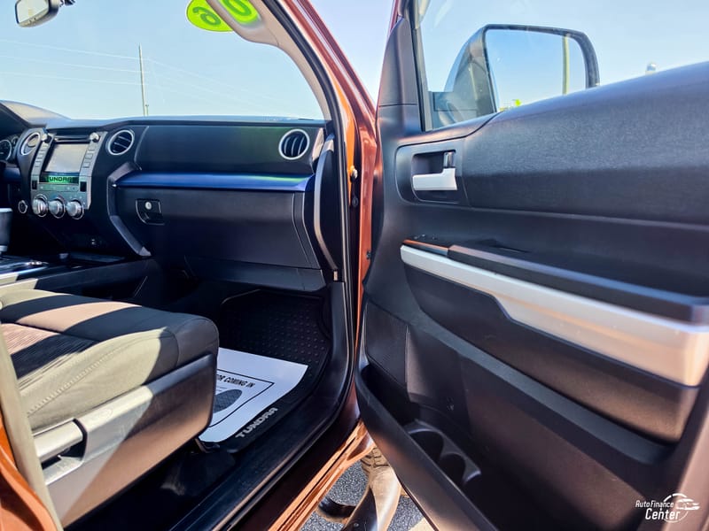 2016 TOYOTA TUNDRA SR5 - TOY530400