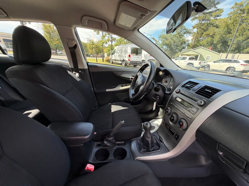 2011 TOYOTA COROLLA S - TOY560642B
