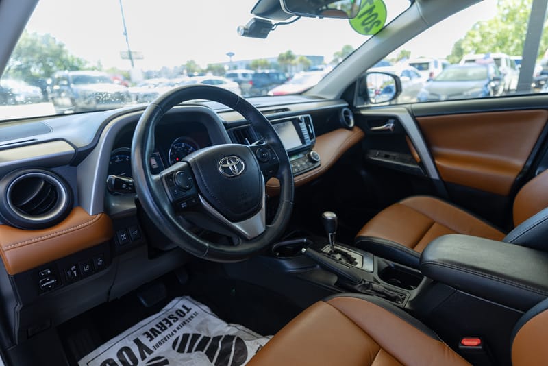 2017 TOYOTA RAV4 PLATIMU - TOY564094