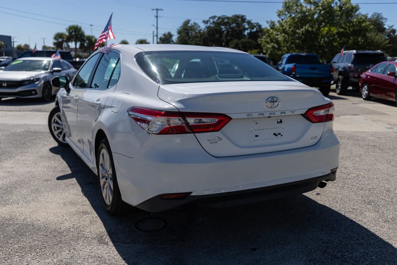 2018 TOYOTA CAMRY LE - TOY602517B
