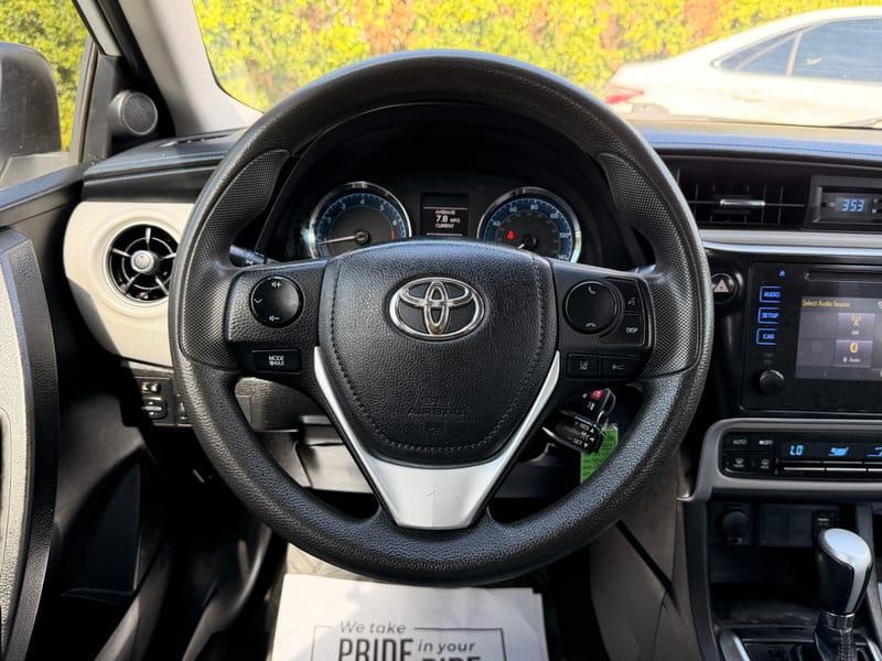 2017 TOYOTA COROLLA SE - TOY607983B