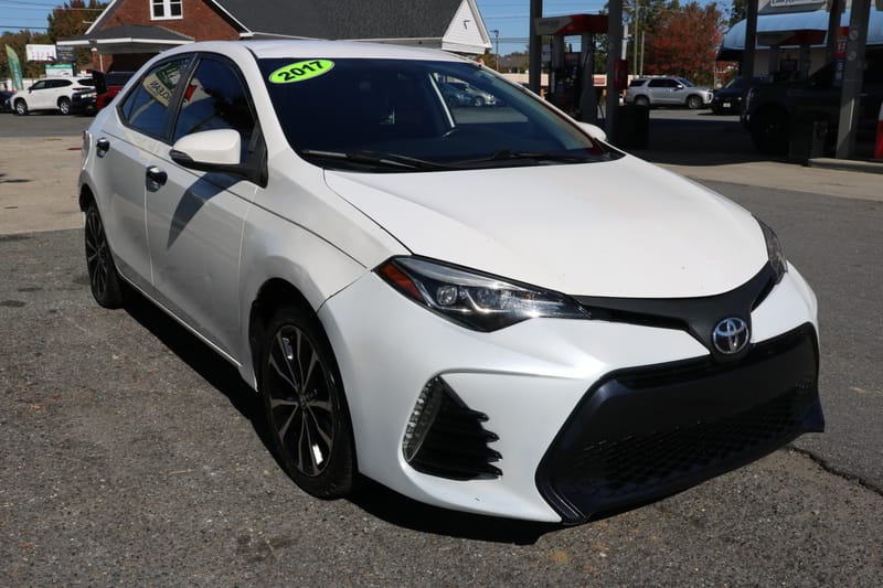 2017 TOYOTA COROLLA SE - TOY620891B