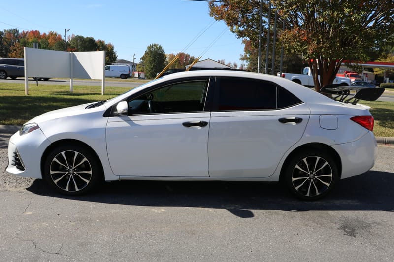 2017 TOYOTA COROLLA SE - TOY620891B