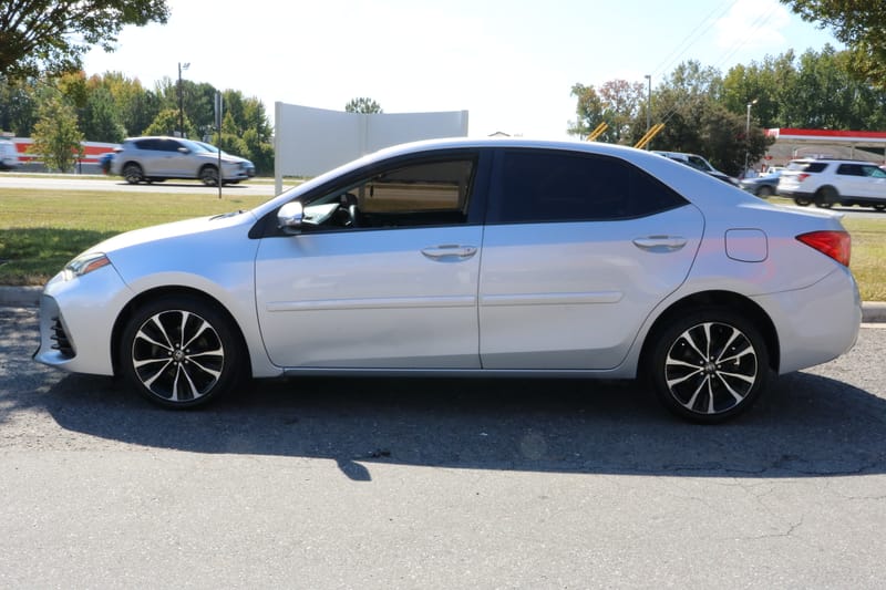 2017 TOYOTA COROLLA SE - TOY627971B