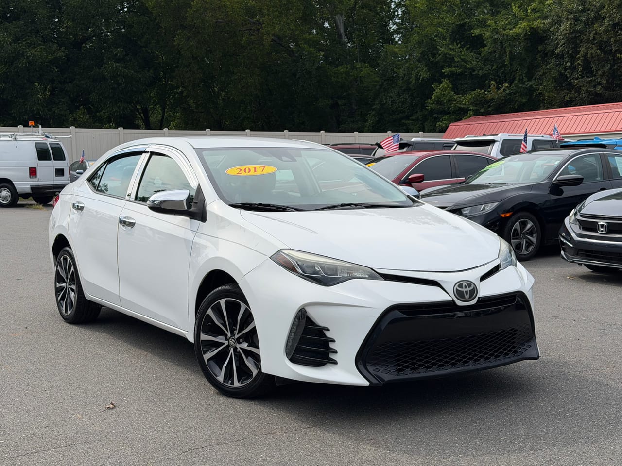 2017 TOYOTA COROLLA SE - TOY672593B — photo 1 of 16