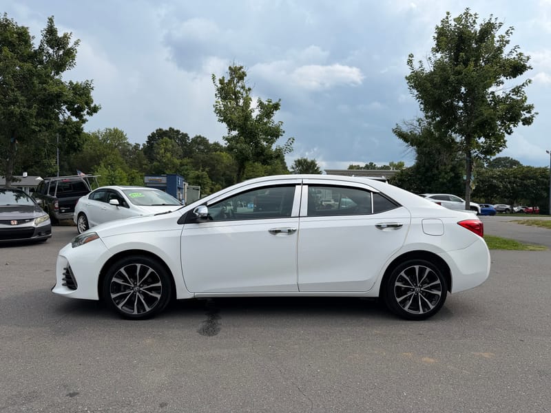 2017 TOYOTA COROLLA SE - TOY672593B