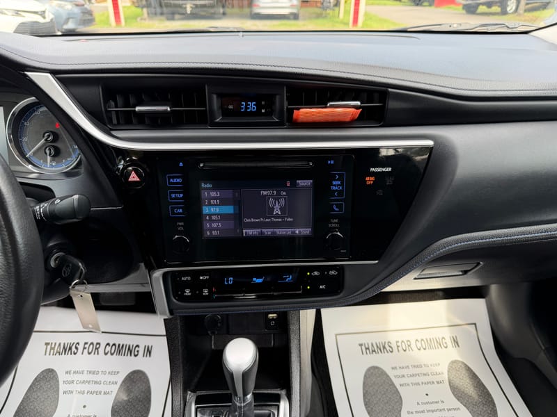 2017 TOYOTA COROLLA SE - TOY672593B