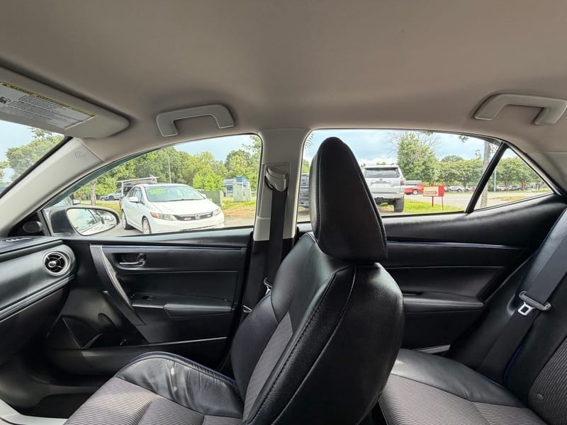 2017 TOYOTA COROLLA SE - TOY672593B