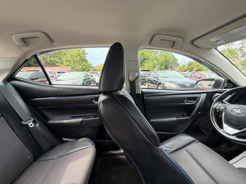 2017 TOYOTA COROLLA SE - TOY672593B