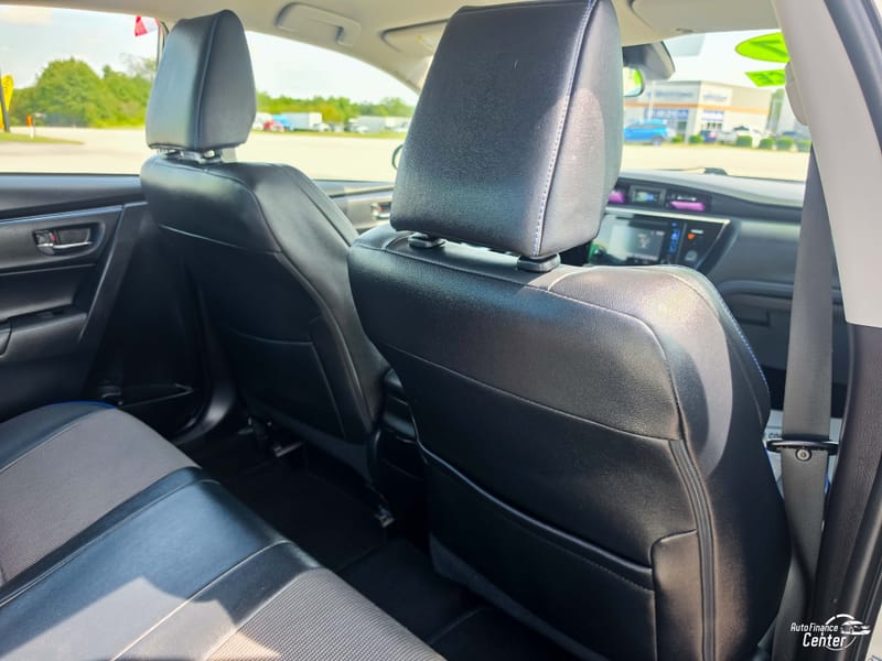 2017 TOYOTA COROLLA SE - TOY688986B