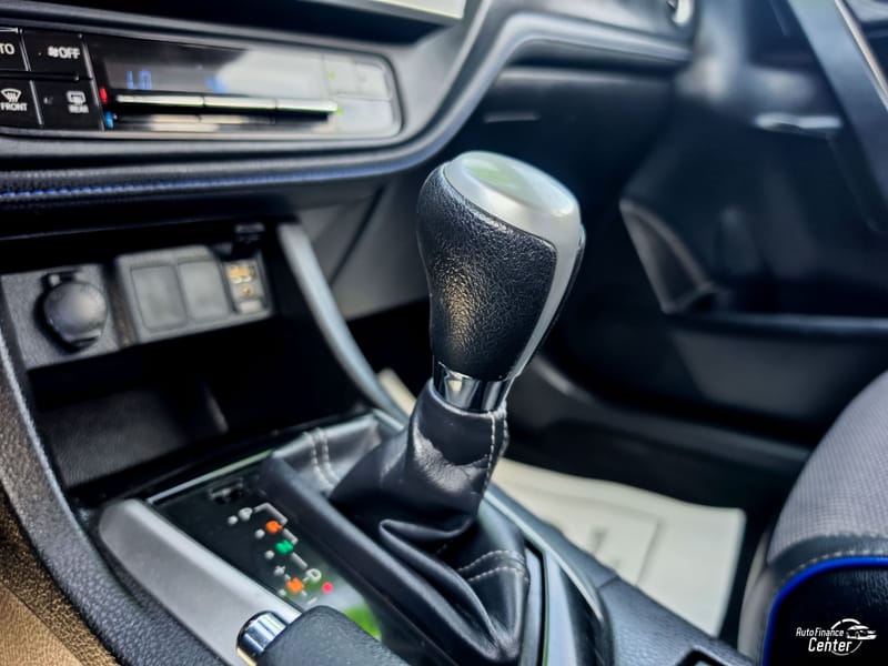 2017 TOYOTA COROLLA SE - TOY688986B