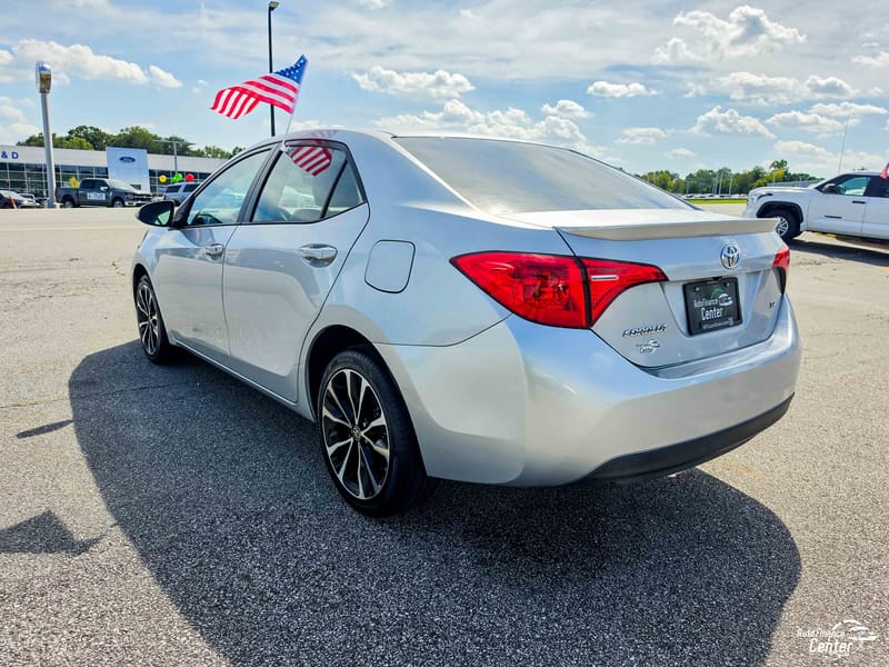 2017 TOYOTA COROLLA SE - TOY688986B