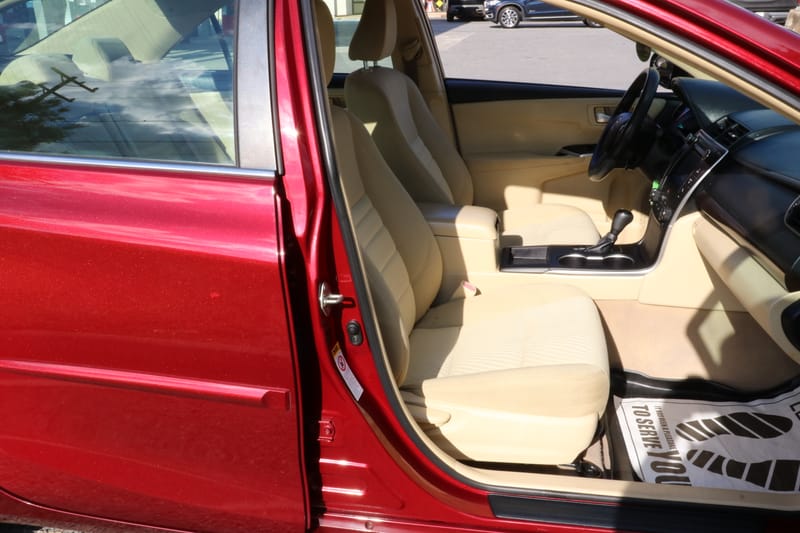 2017 TOYOTA CAMRY LE - TOY690146B