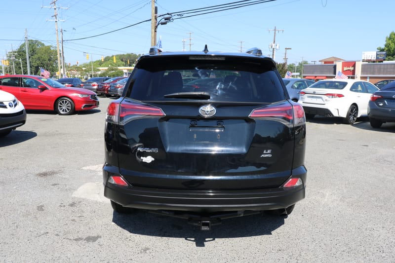 2018 TOYOTA RAV4 LE - TOY702559