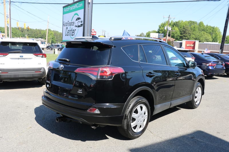2018 TOYOTA RAV4 LE - TOY702559