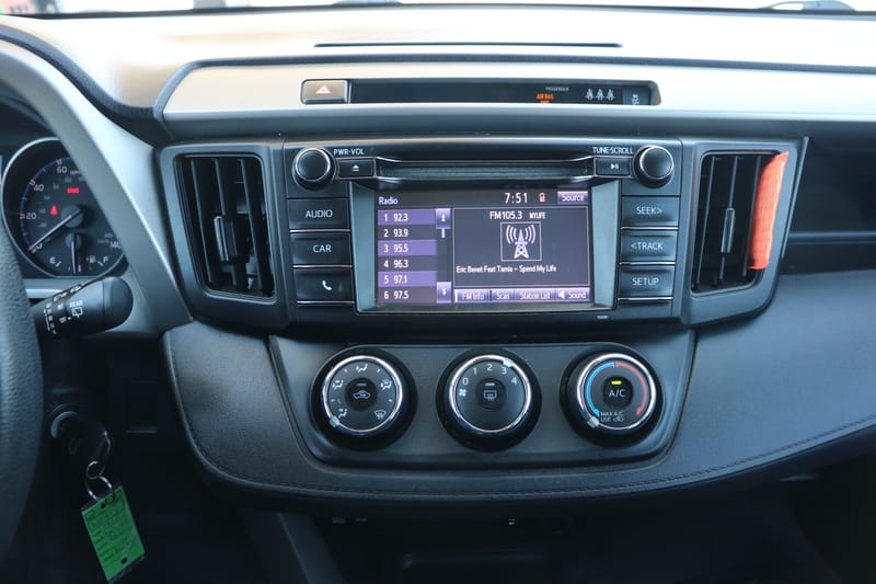 2018 TOYOTA RAV4 LE - TOY702559