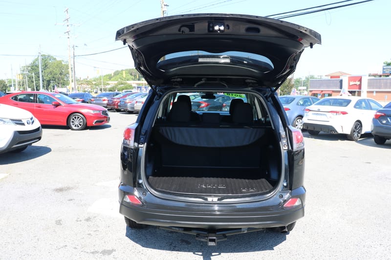 2018 TOYOTA RAV4 LE - TOY702559