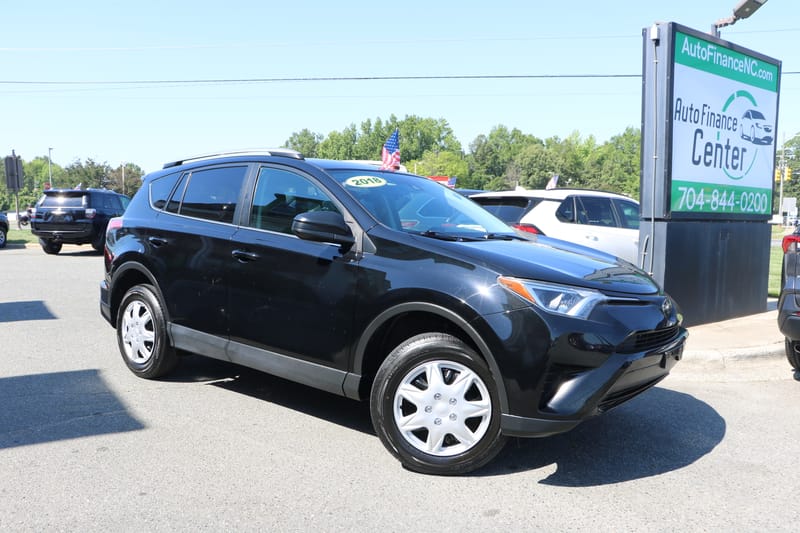 2018 TOYOTA RAV4 LE - TOY702559