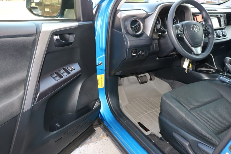 2017 TOYOTA RAV4 LE - TOY703684