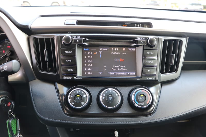 2017 TOYOTA RAV4 LE - TOY703684