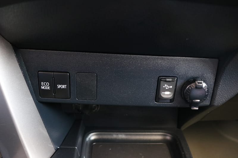 2017 TOYOTA RAV4 LE - TOY703684