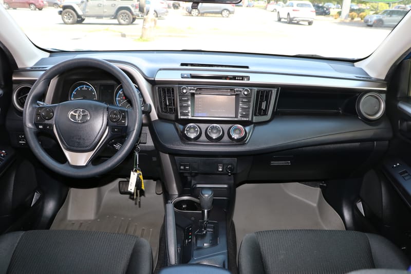 2017 TOYOTA RAV4 LE - TOY703684