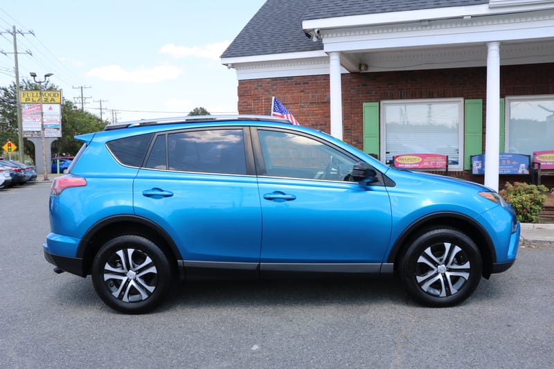 2017 TOYOTA RAV4 LE - TOY703684