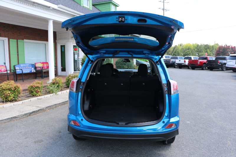 2017 TOYOTA RAV4 LE - TOY703684