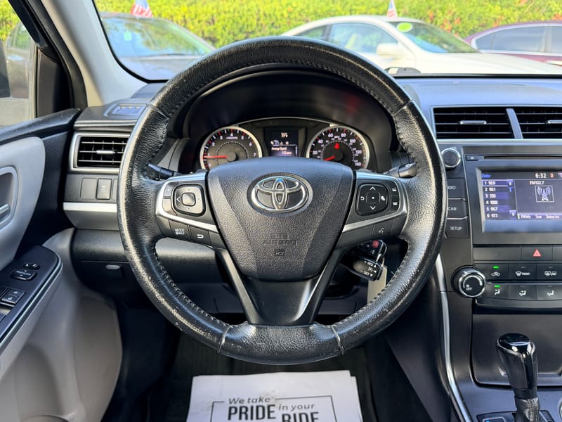 2017 TOYOTA CAMRY SE - TOY713406B
