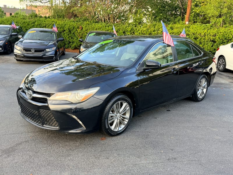 2017 TOYOTA CAMRY SE - TOY713406B