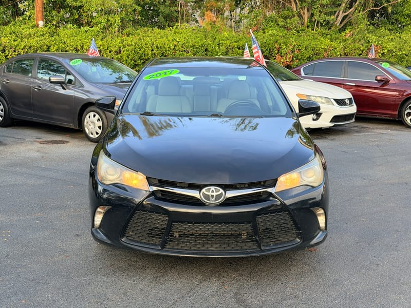 2017 TOYOTA CAMRY SE - TOY713406B