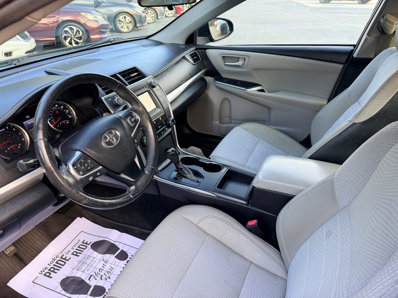2017 TOYOTA CAMRY SE - TOY713406B