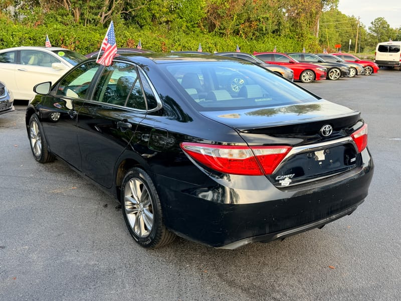 2017 TOYOTA CAMRY SE - TOY713406B