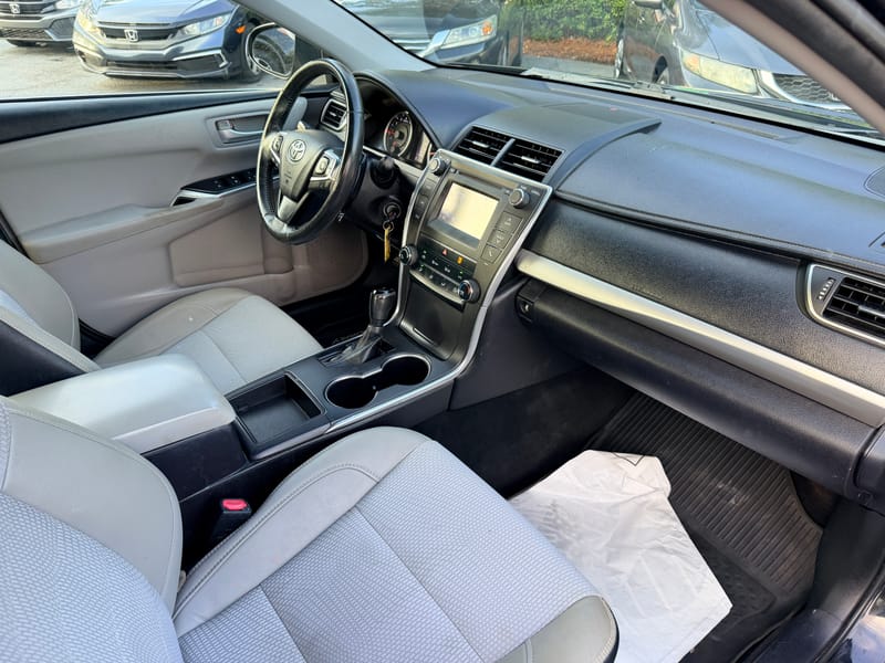 2017 TOYOTA CAMRY SE - TOY713406B