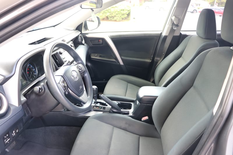 2017 TOYOTA RAV4 LE - TOY719884B