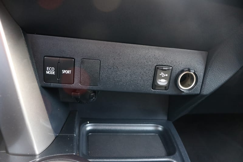 2017 TOYOTA RAV4 LE - TOY719884B