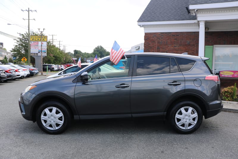 2017 TOYOTA RAV4 LE - TOY719884B
