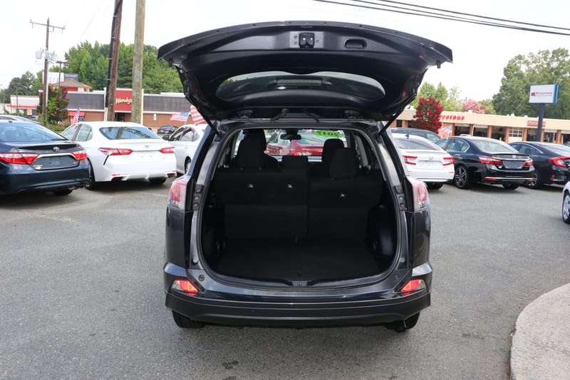 2017 TOYOTA RAV4 LE - TOY719884B