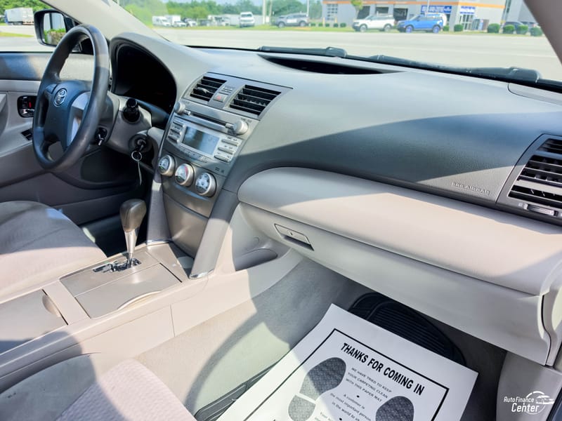 2011 TOYOTA CAMRY LE - TOY720500D