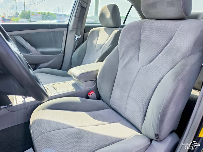 2011 TOYOTA CAMRY LE - TOY720500D