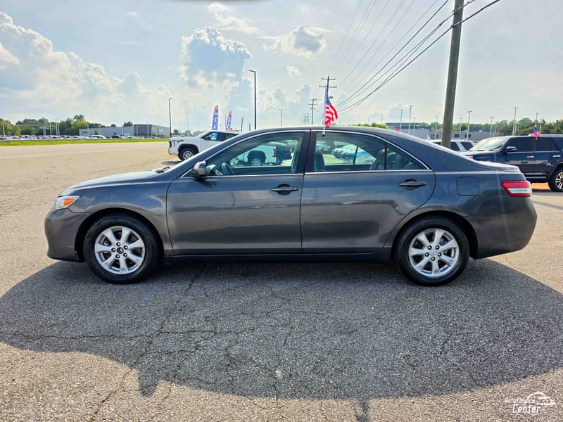 2011 TOYOTA CAMRY LE - TOY720500D