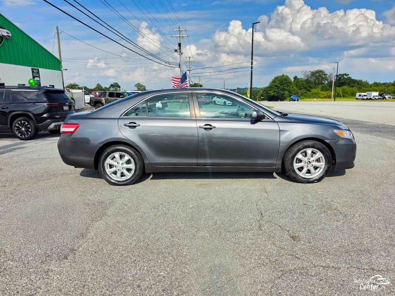 2011 TOYOTA CAMRY LE - TOY720500D