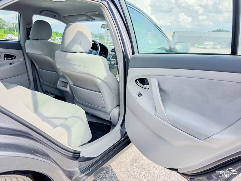 2011 TOYOTA CAMRY LE - TOY720500D