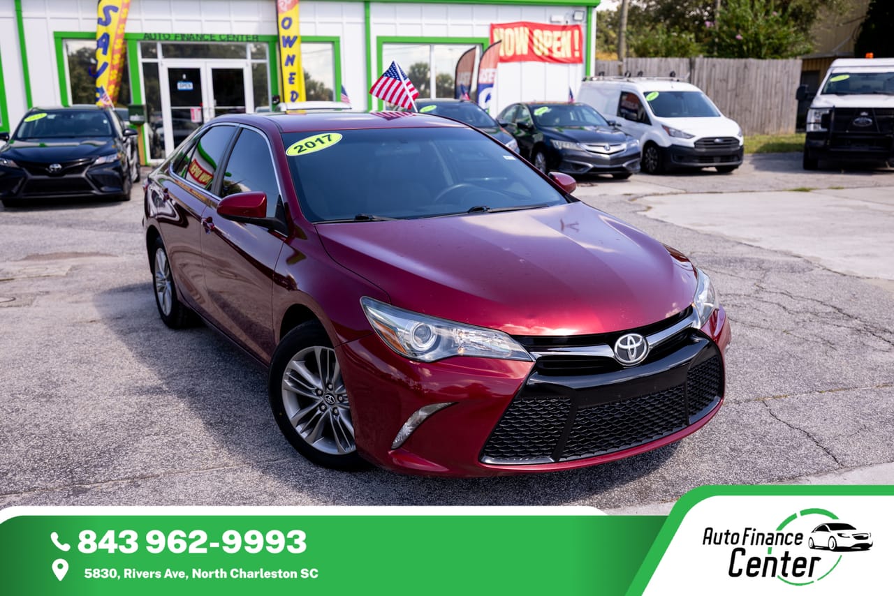 2017 TOYOTA CAMRY SE - TOY724188 — photo 1 of 25